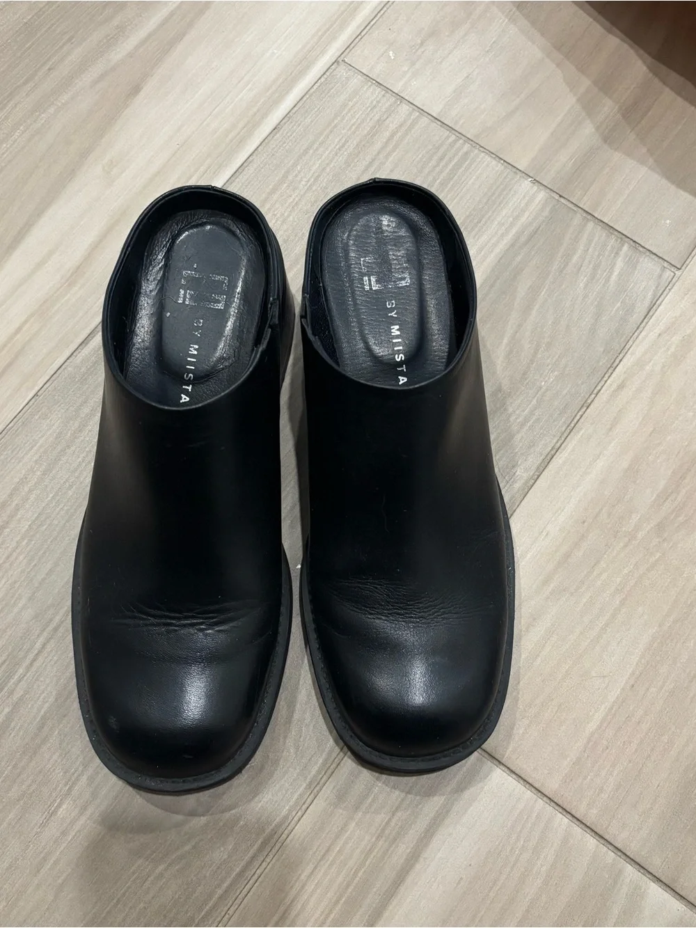 Miista Black Leather Slip-On Mule Clogs - Picture 3 of 4